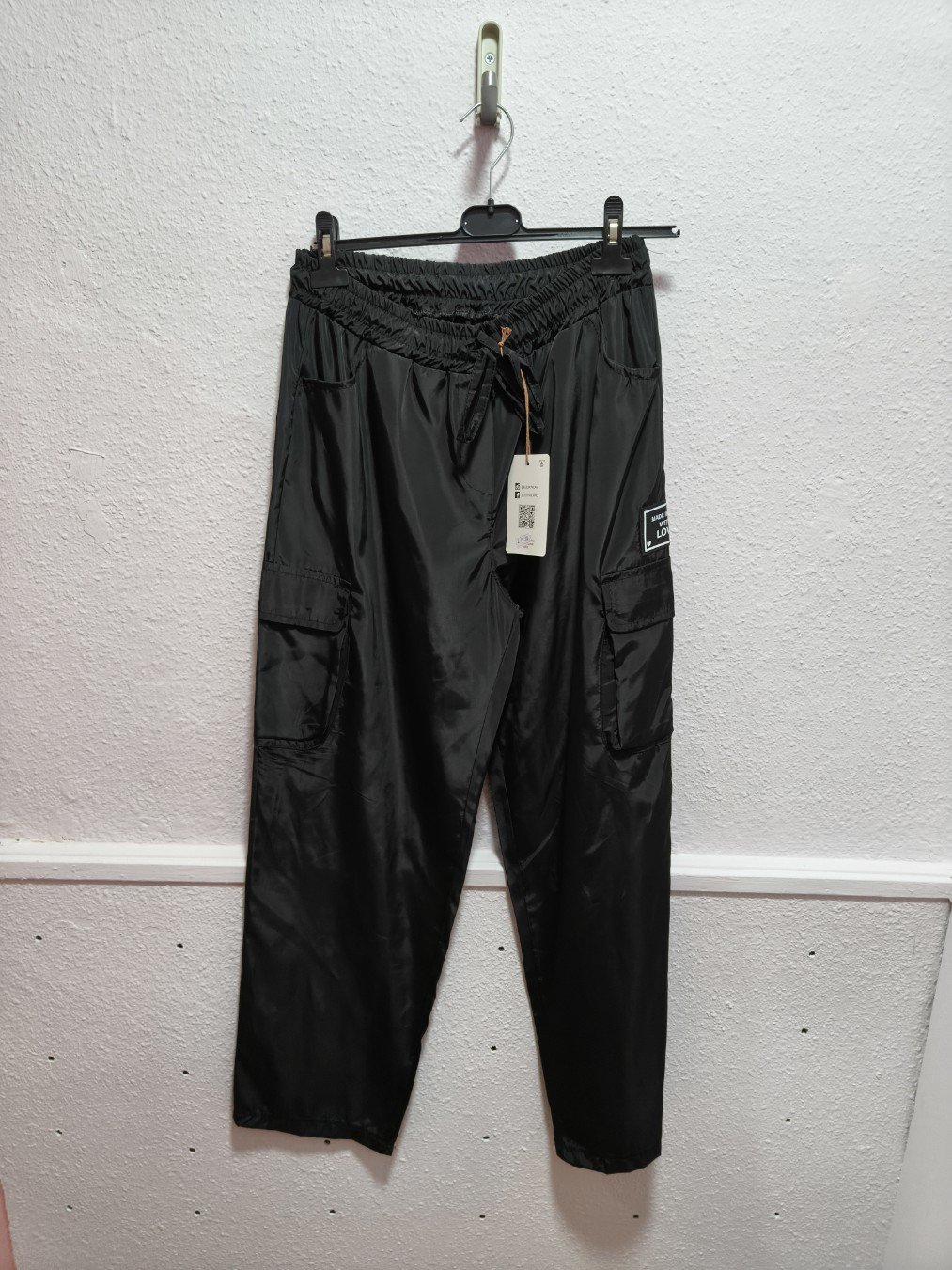 Pantalon tipo chandal chubasquero