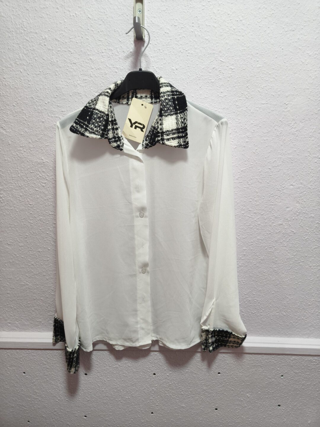 blusa con transparencia