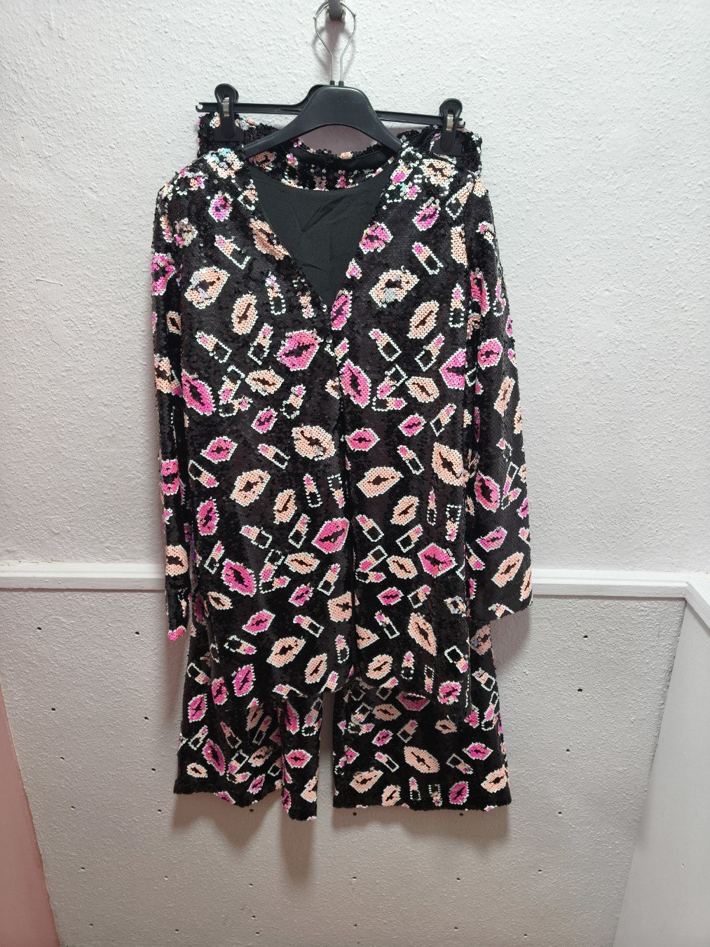 conjunto kiss lentejuelas