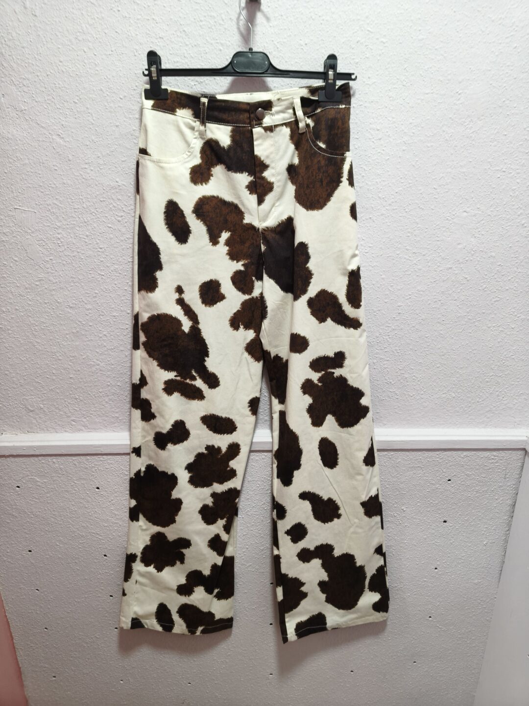 Pantalon estampado vaca
