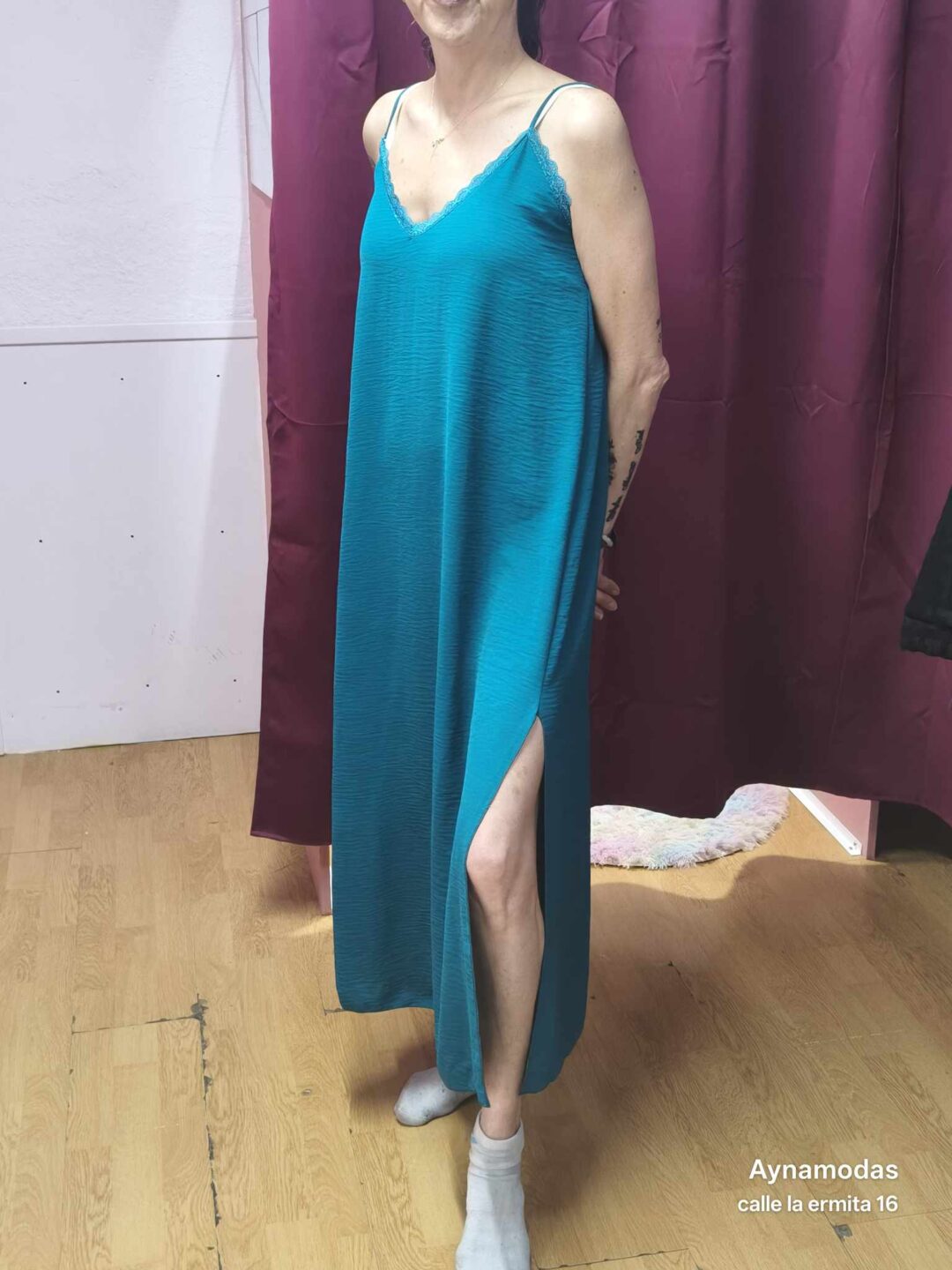 Vestido tirantes con encaje